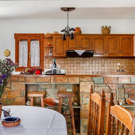 Ourania Apartment Скопелос Экстерьер фото