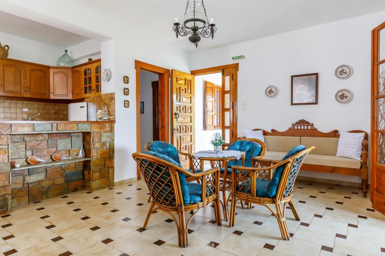 Ourania Apartment Скопелос Экстерьер фото
