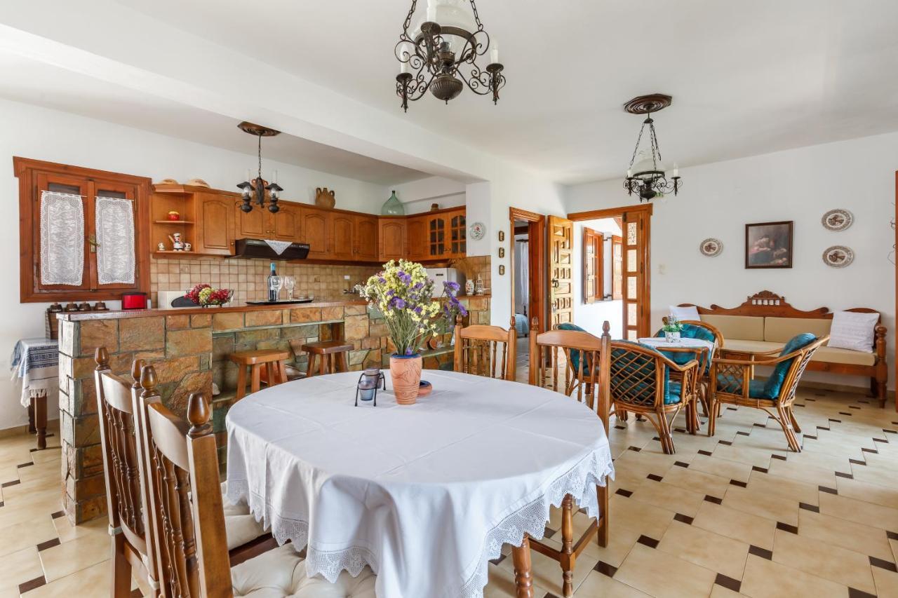 Ourania Apartment Скопелос Экстерьер фото