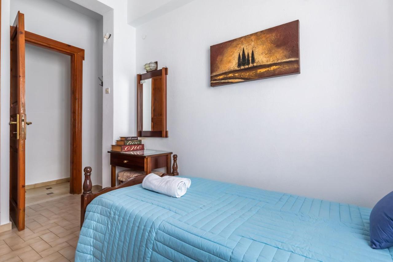 Ourania Apartment Скопелос Экстерьер фото