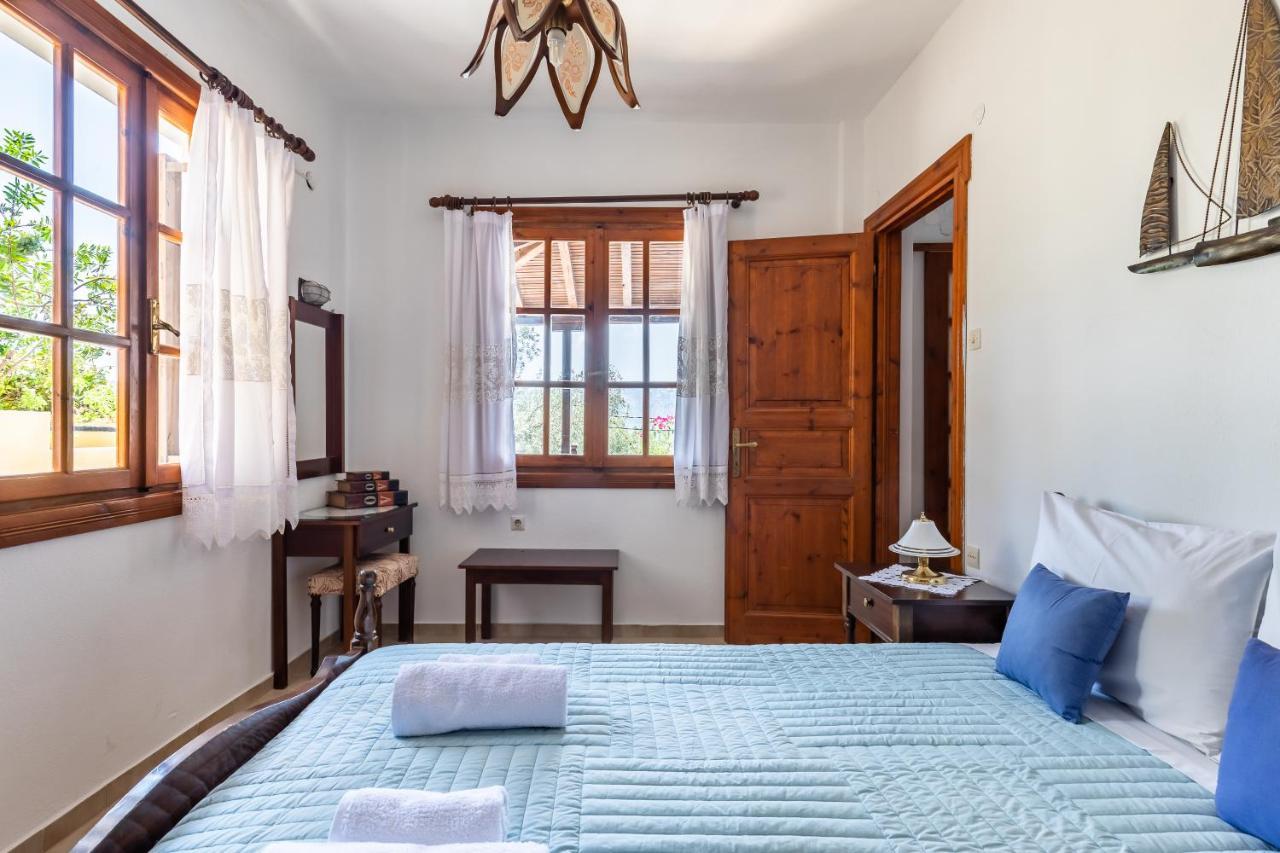 Ourania Apartment Скопелос Экстерьер фото