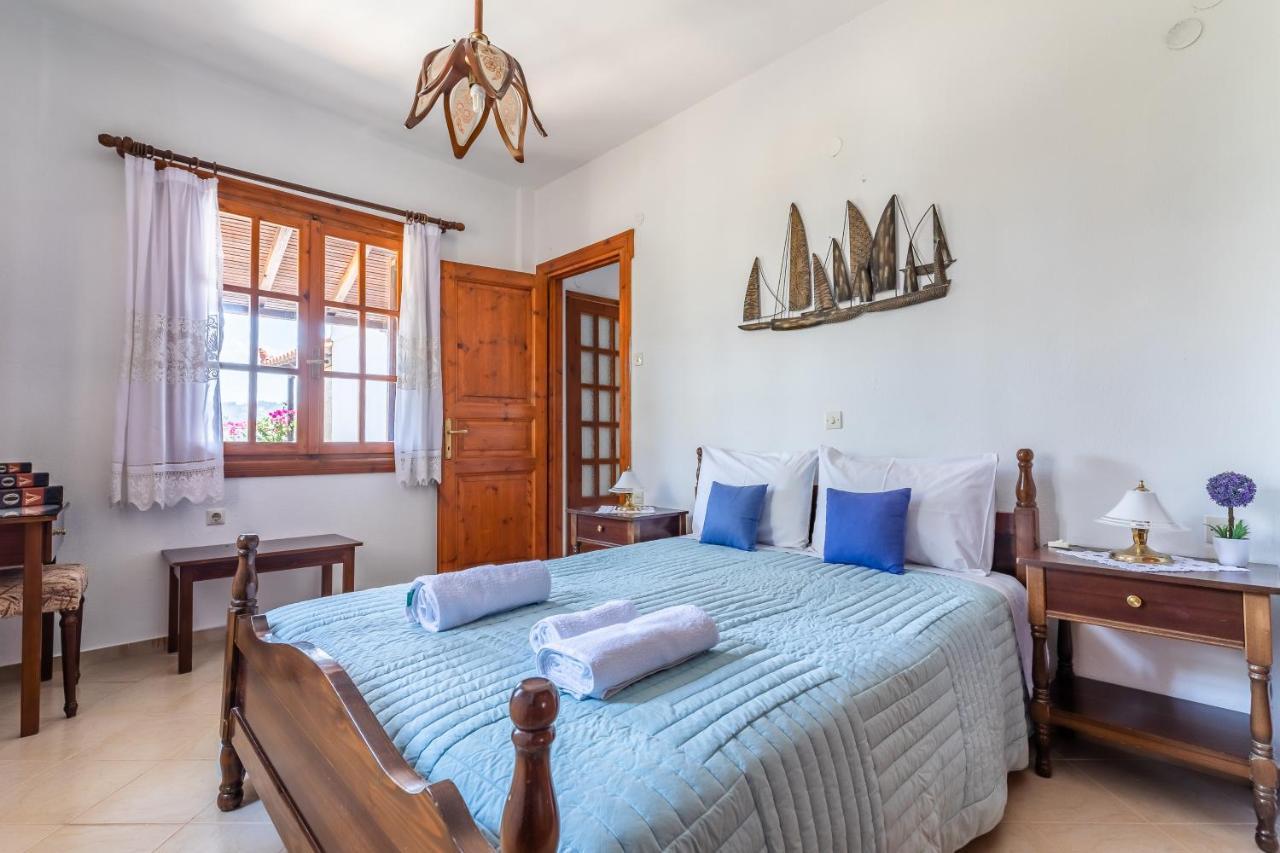 Ourania Apartment Скопелос Экстерьер фото